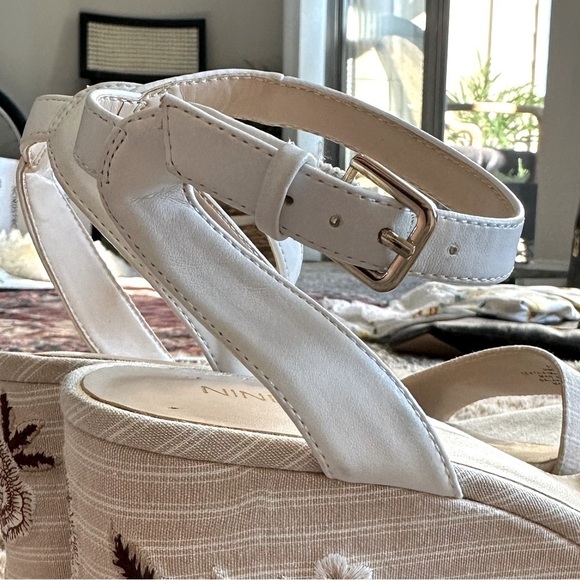 Nine West Wedge Heels - Picture 4 of 10